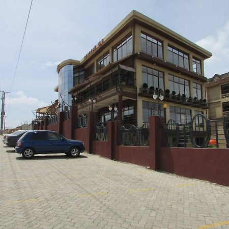 Trippleo'S Hotel Nairobi Esterno foto